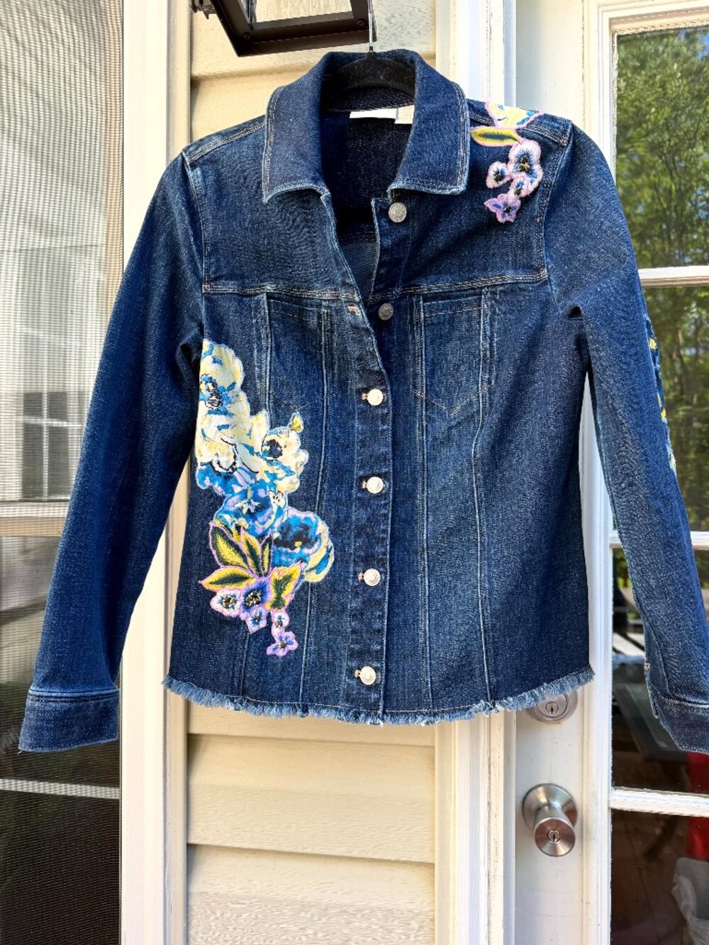 NWOT Chico’s Floral Embroidered Denim Jacket – Frayed Hem Chico's Sz 0 / US 4/6